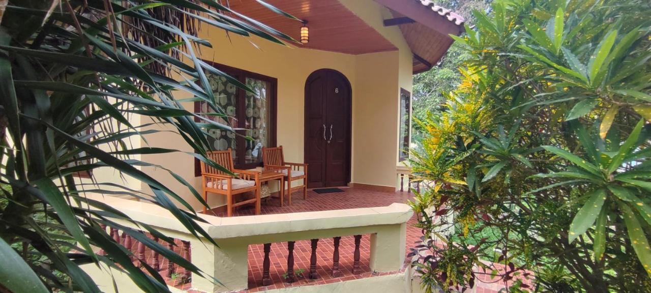 Bara Beach Bungalows Bira Luaran gambar