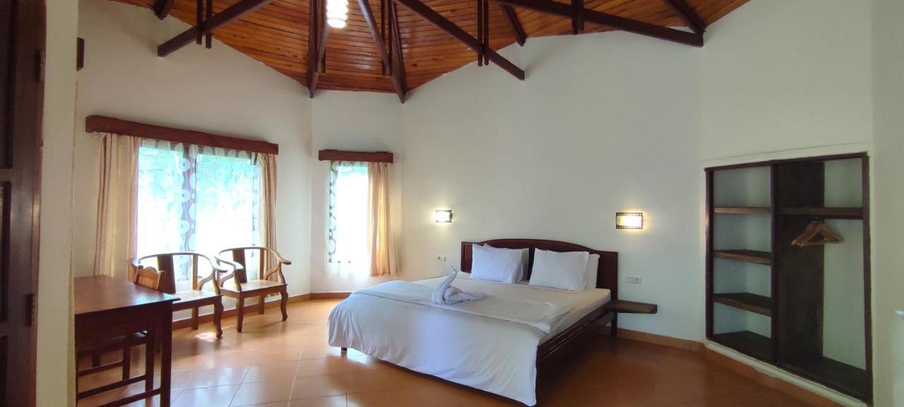 Bara Beach Bungalows Bira Luaran gambar