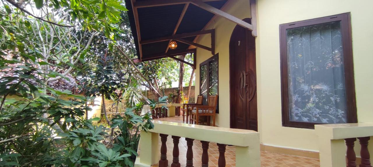 Bara Beach Bungalows Bira Luaran gambar
