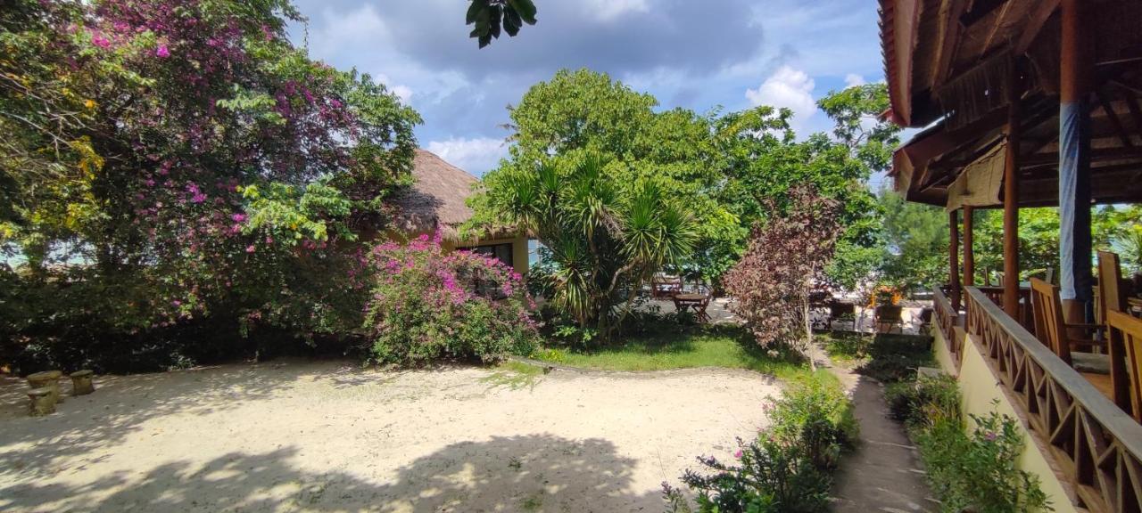 Bara Beach Bungalows Bira Luaran gambar