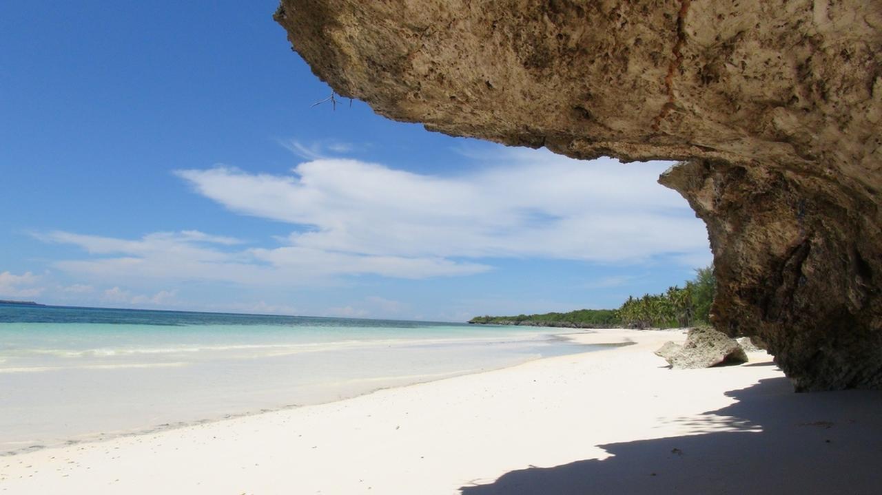 Bara Beach Bungalows Bira Luaran gambar