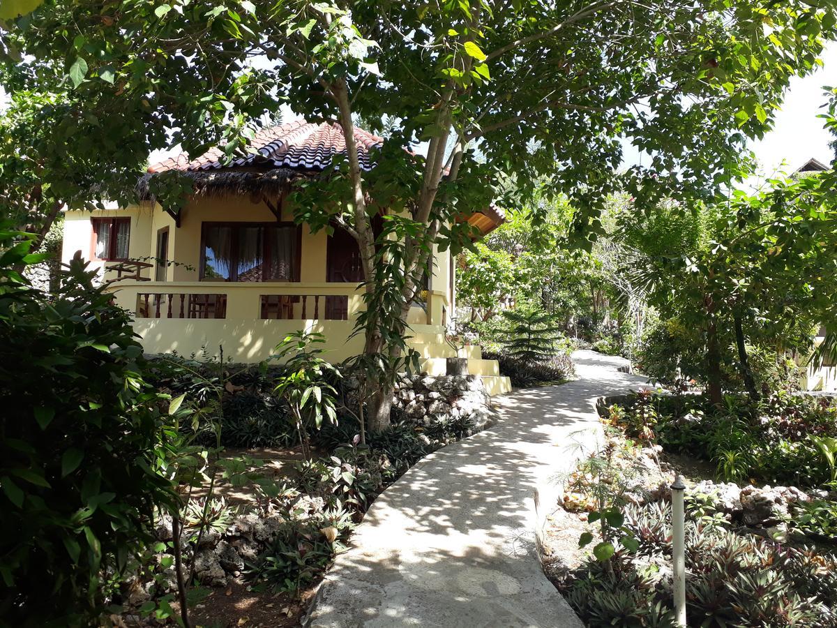 Bara Beach Bungalows Bira Luaran gambar