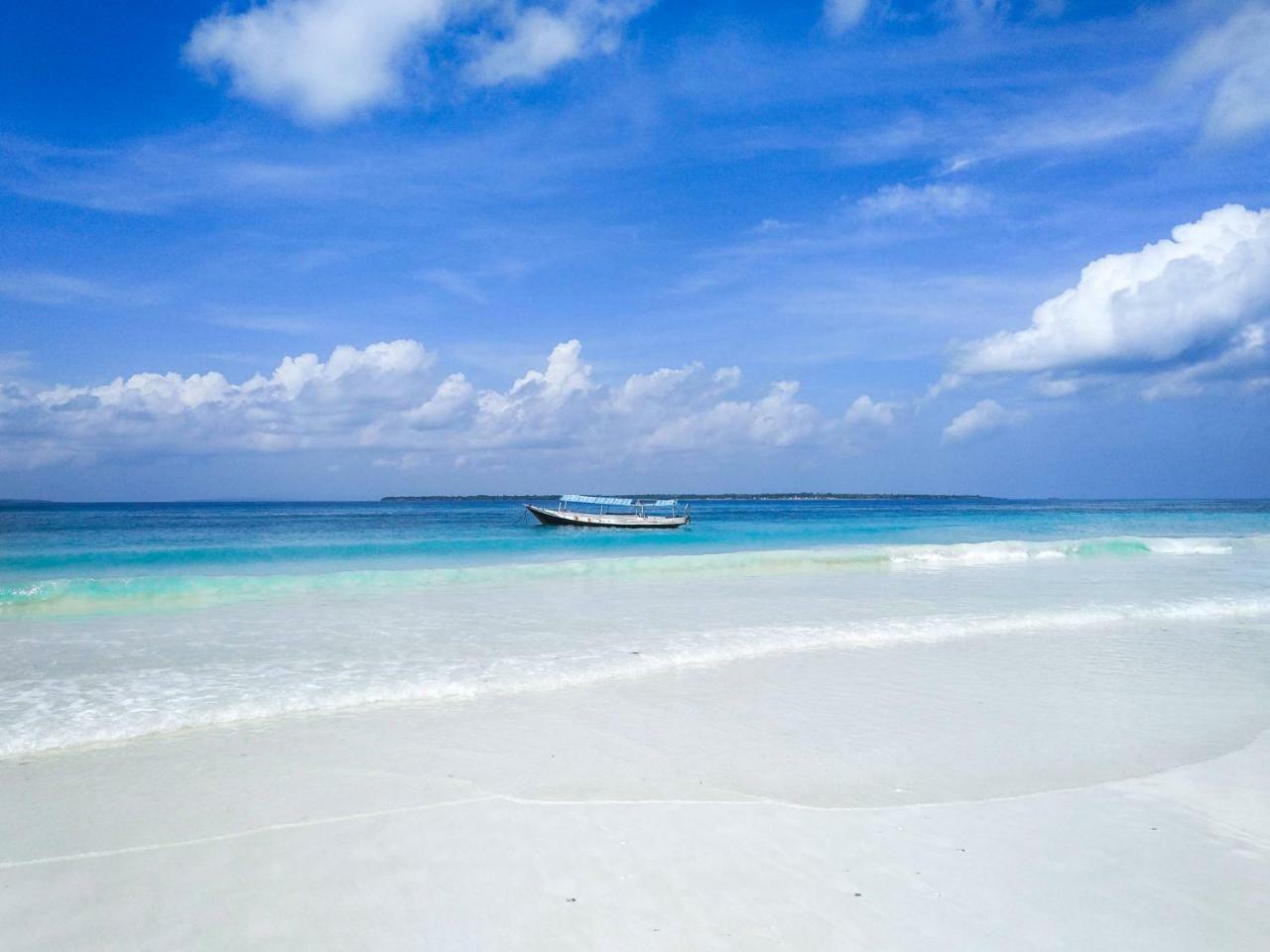 Bara Beach Bungalows Bira Luaran gambar